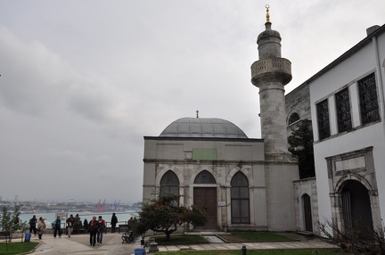 10 Terrace Mosque